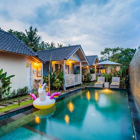 The Syron Huts Lembongan Hotel Buitenkant foto