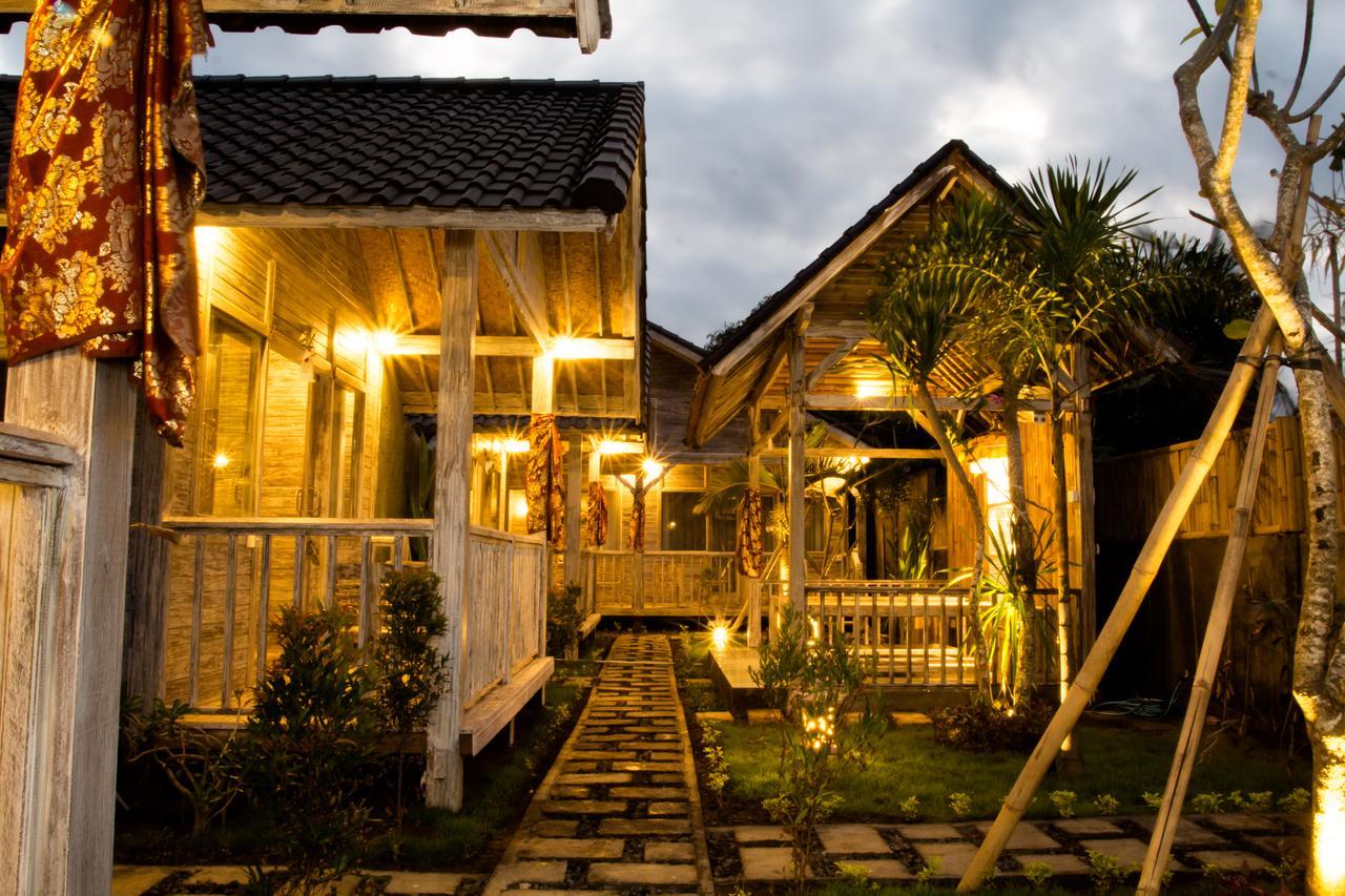 The Syron Huts Lembongan Hotel Buitenkant foto