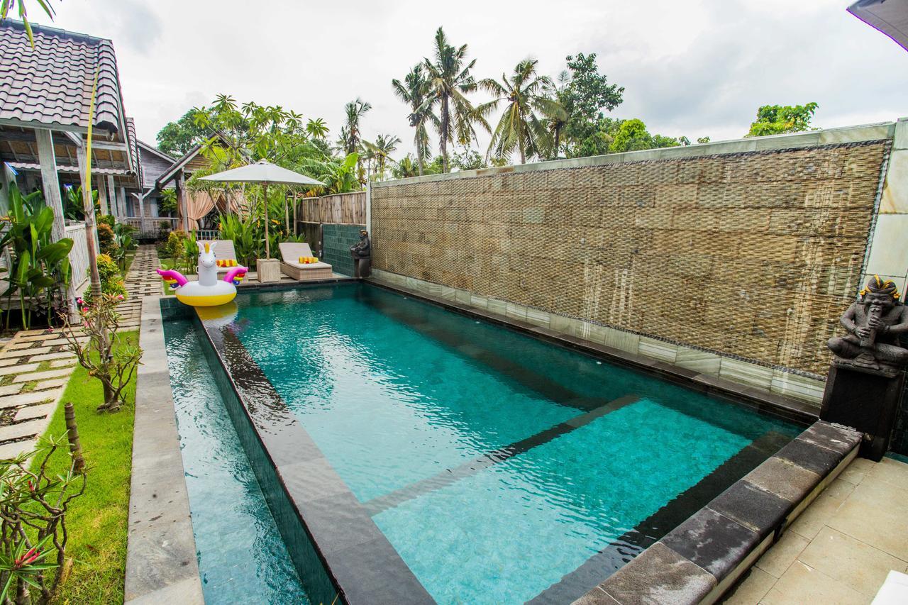 The Syron Huts Lembongan Hotel Buitenkant foto