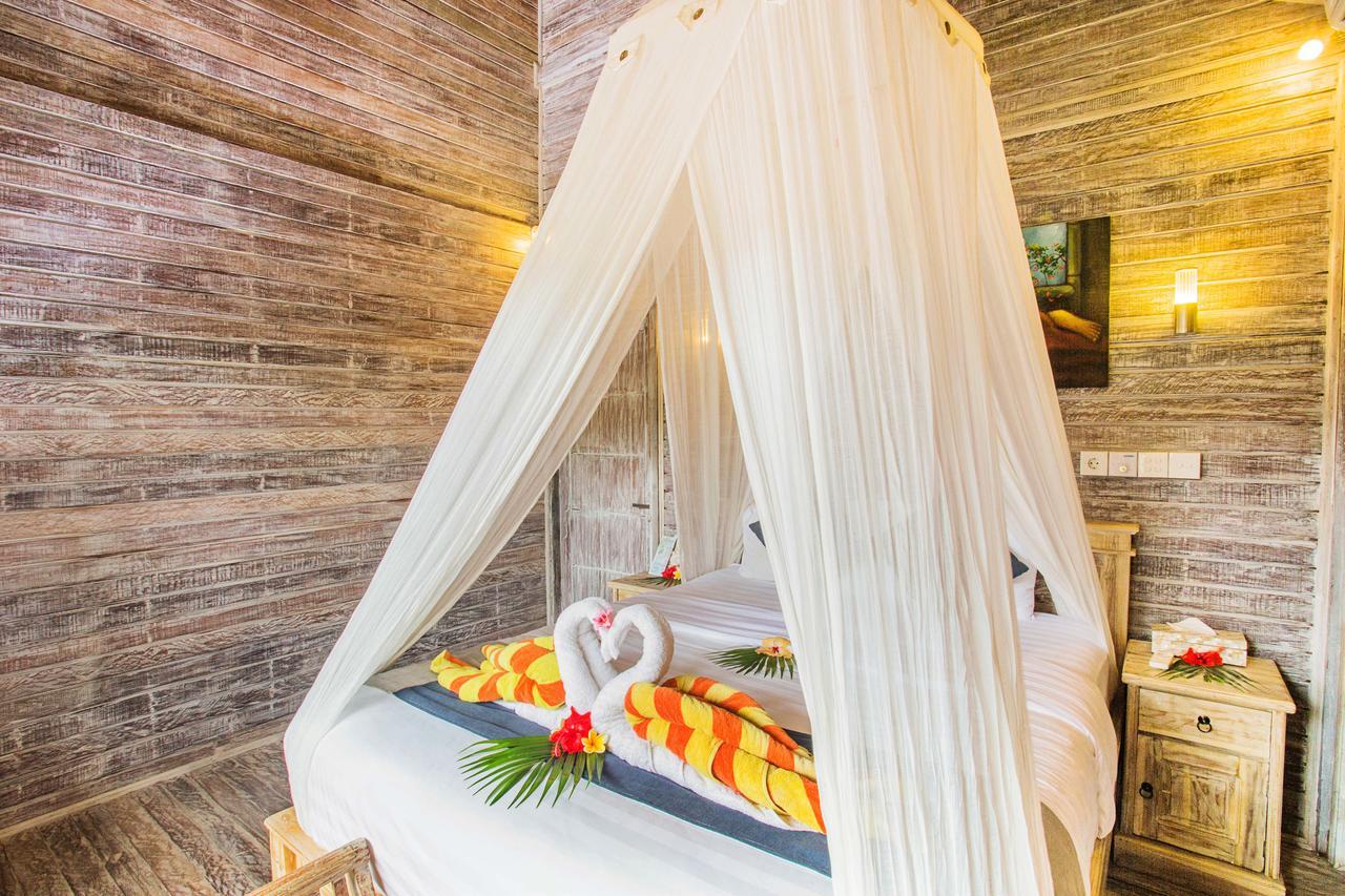 The Syron Huts Lembongan Hotel Buitenkant foto
