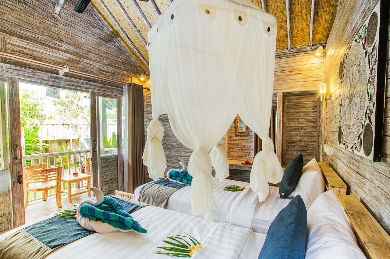 The Syron Huts Lembongan Hotel Buitenkant foto
