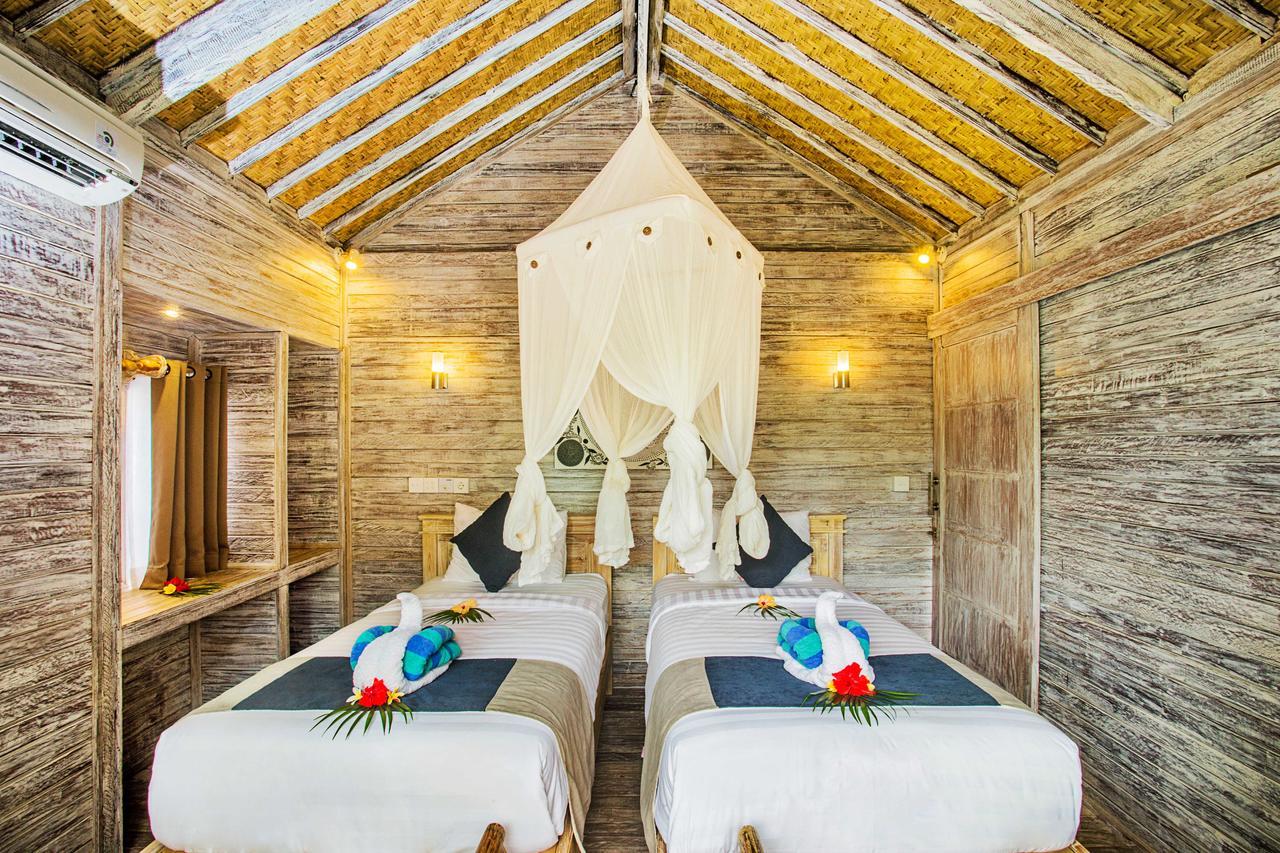 The Syron Huts Lembongan Hotel Buitenkant foto