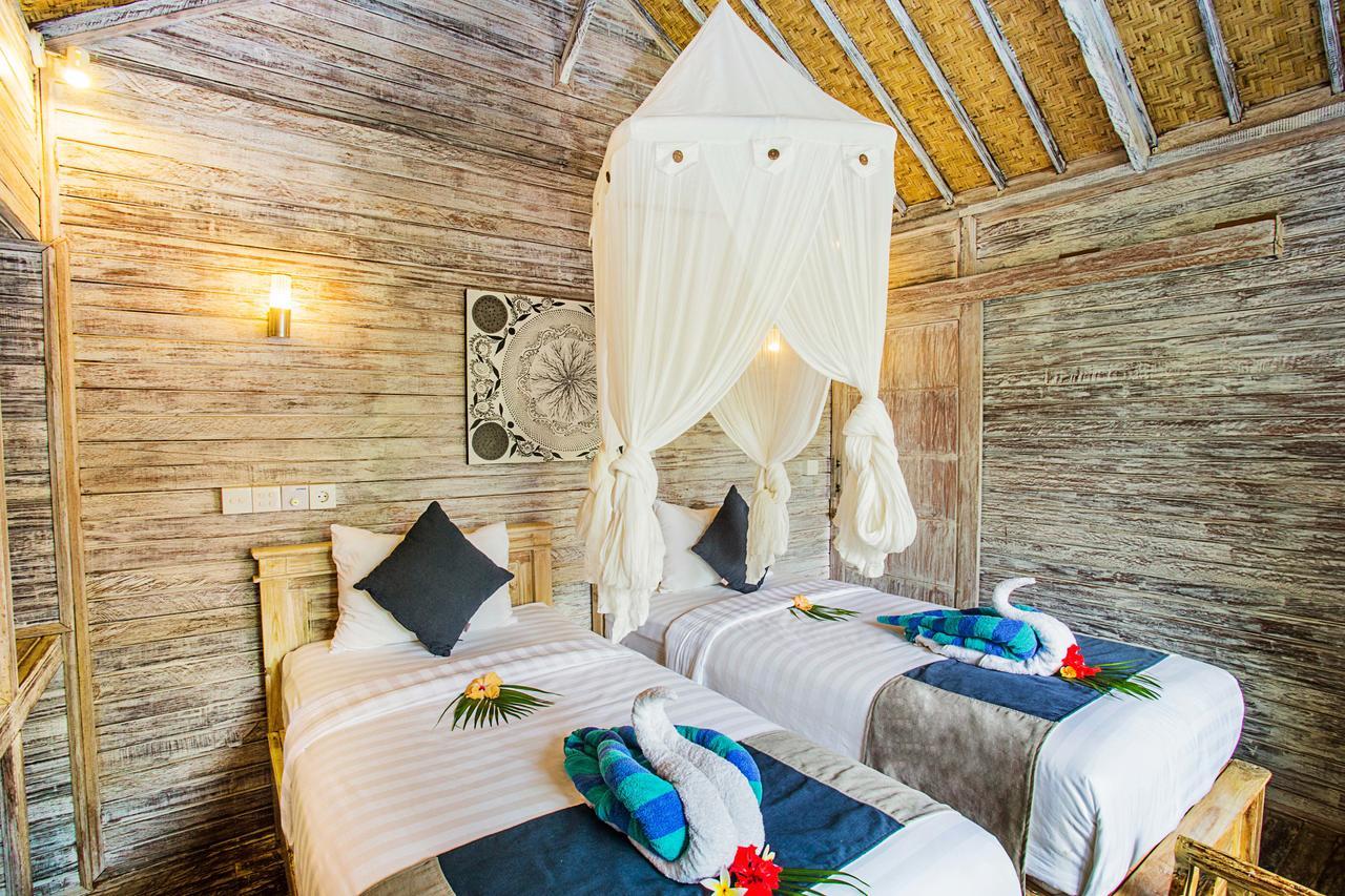 The Syron Huts Lembongan Hotel Buitenkant foto