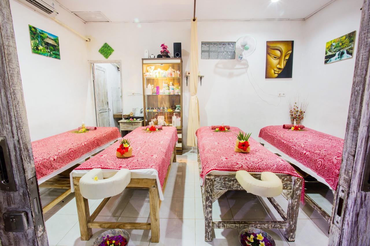 The Syron Huts Lembongan Hotel Buitenkant foto