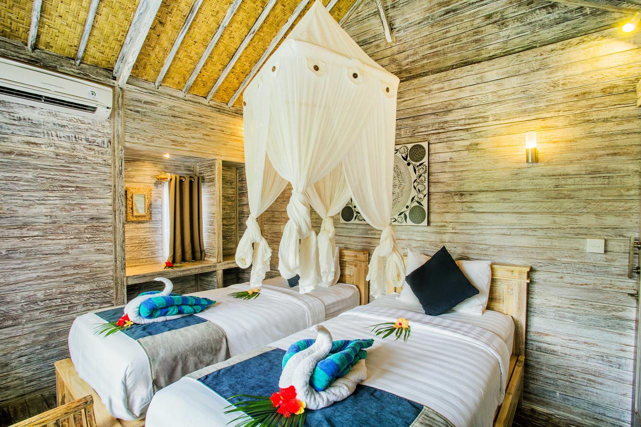 The Syron Huts Lembongan Hotel Buitenkant foto
