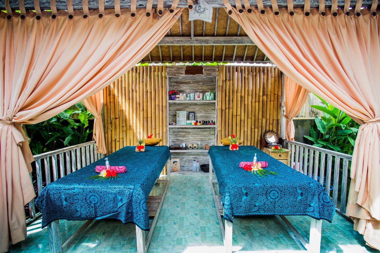 The Syron Huts Lembongan Hotel Buitenkant foto