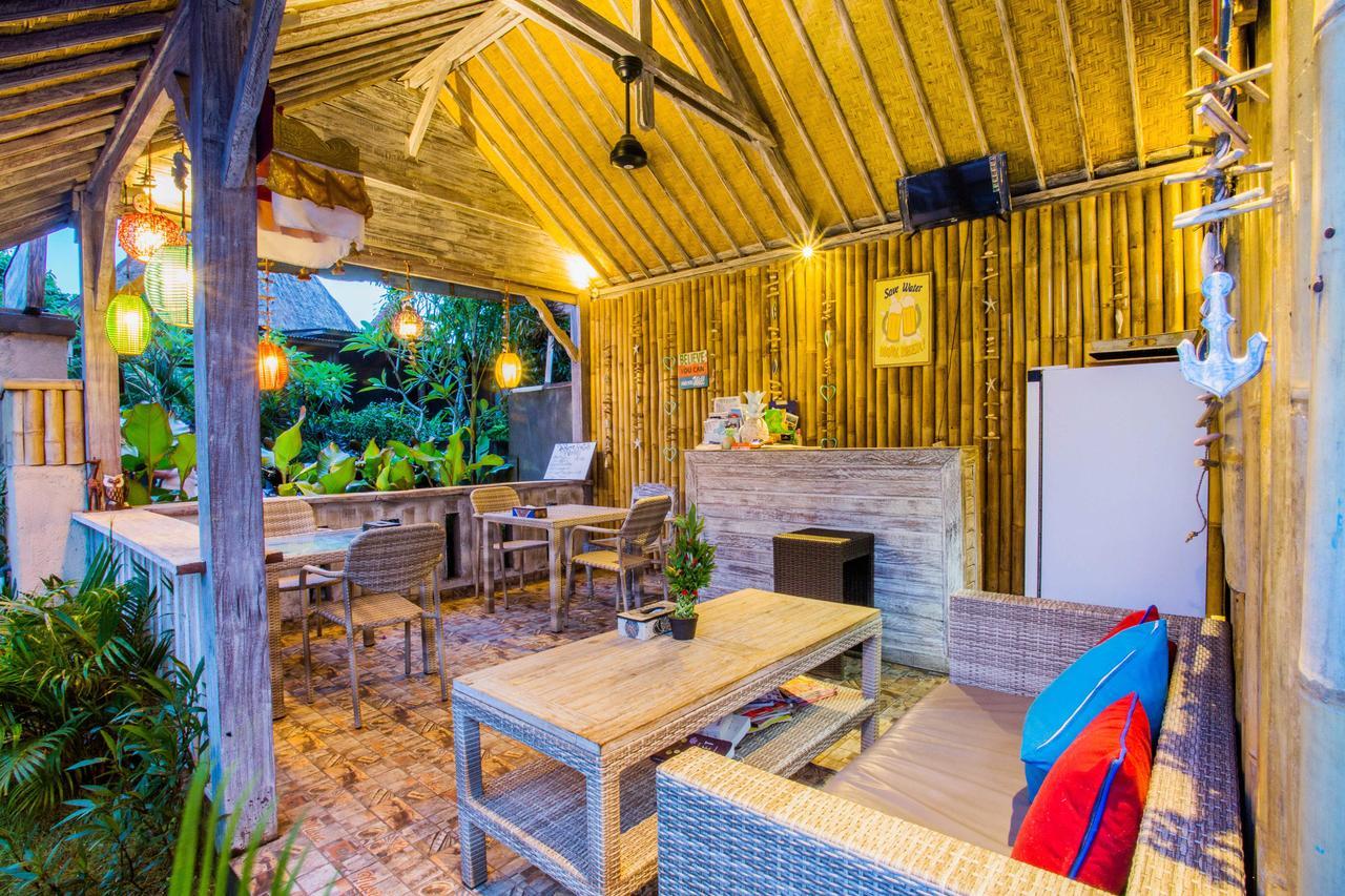 The Syron Huts Lembongan Hotel Buitenkant foto