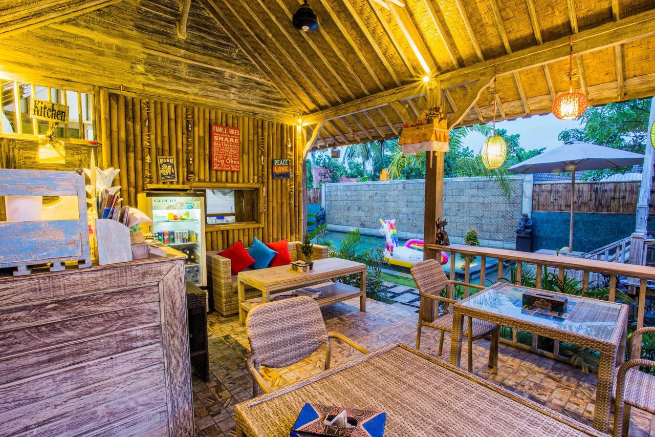The Syron Huts Lembongan Hotel Buitenkant foto